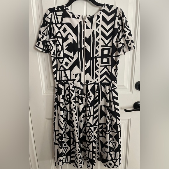 LulaRoe Large black and white dress - Picture 2 of 2